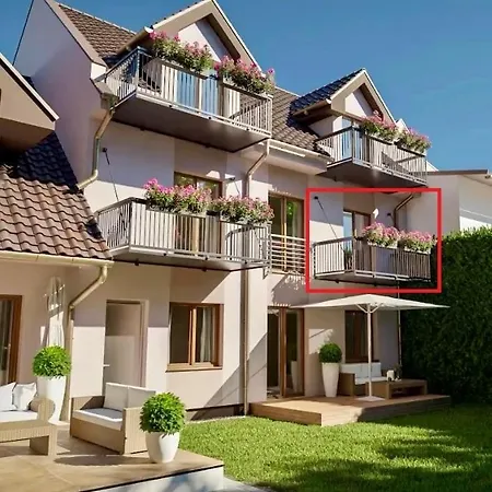 Orgovanova Apartment,