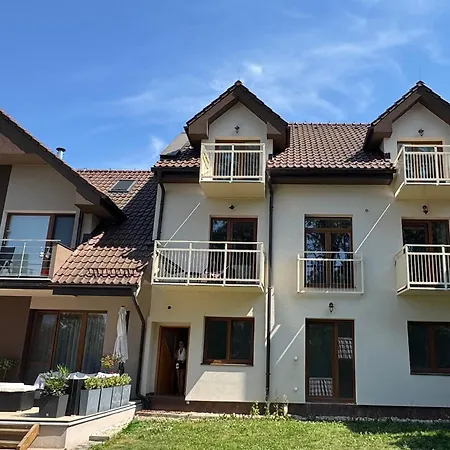 Orgovanova Apartment, *